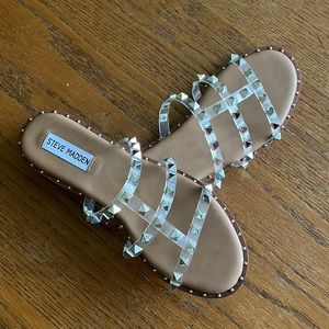 Steve Madden Averill strappy studded gladiator sandal in clear. Size 7.5 New!